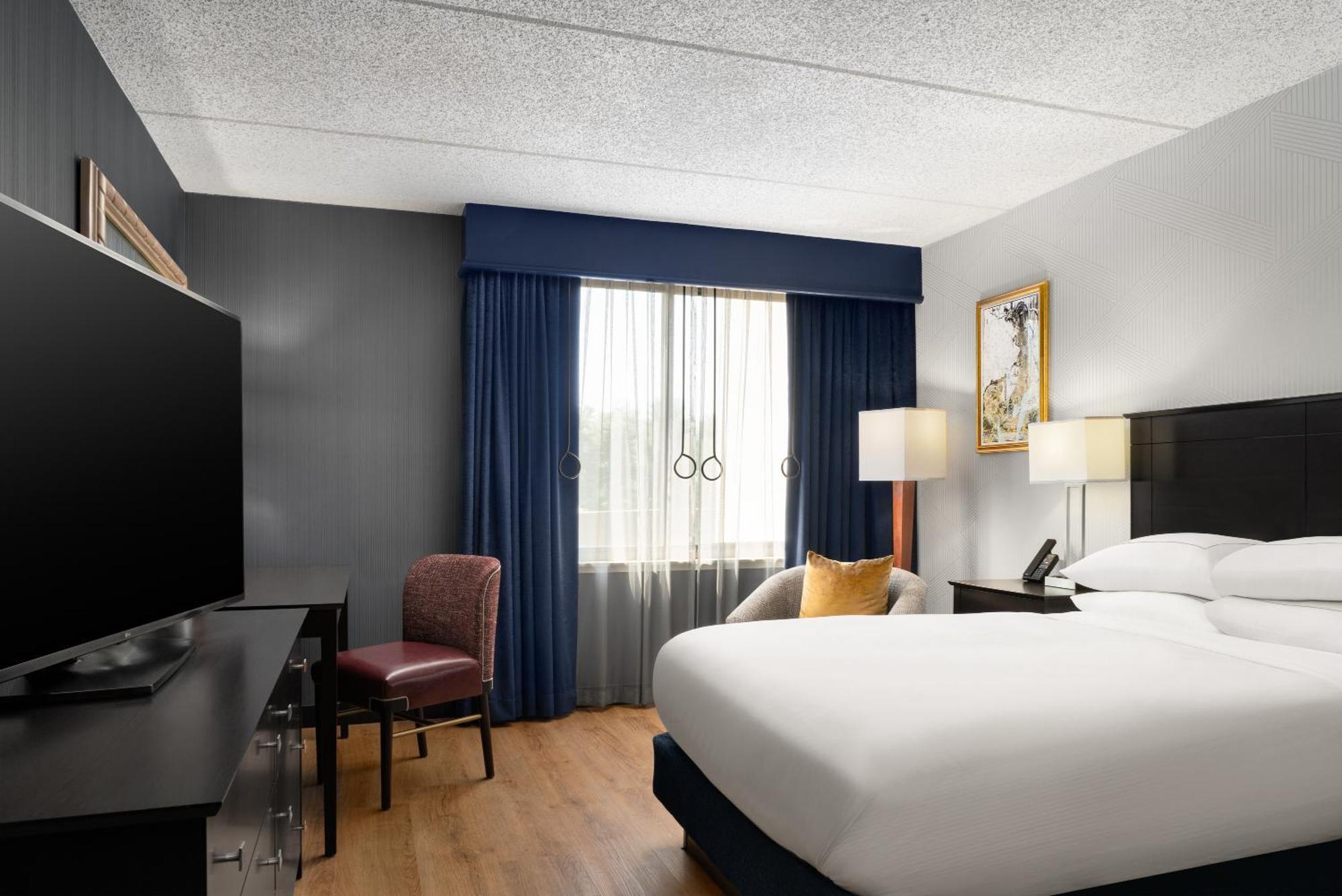 Doubletree By Hilton Bradley International Airport Hotel Windsor Locks Exterior photo
