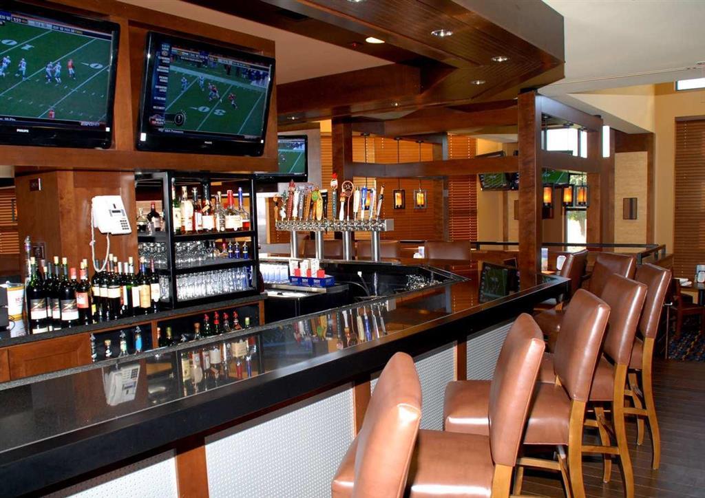 Doubletree By Hilton Bradley International Airport Hotel Windsor Locks Restaurant photo