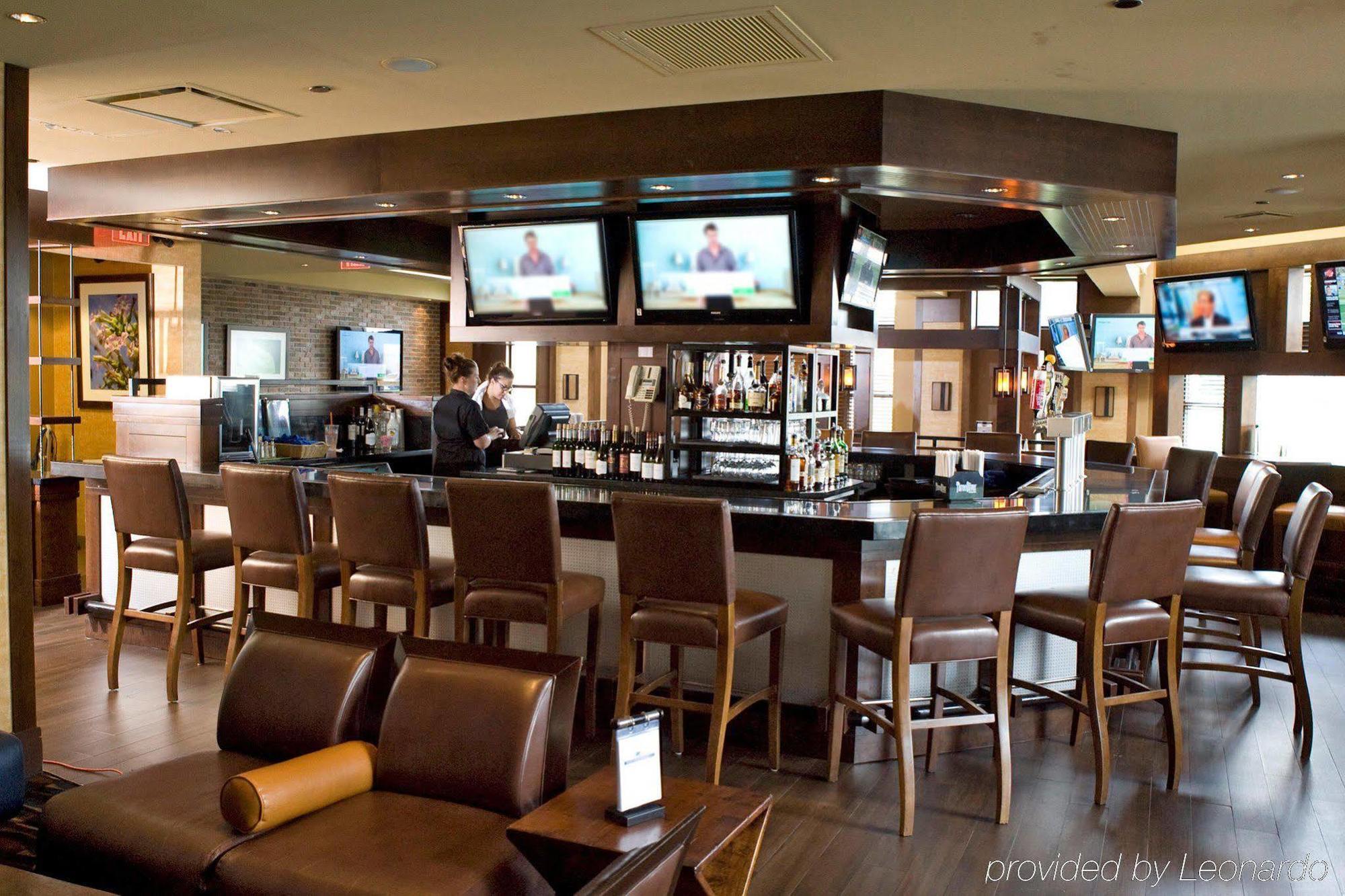 Doubletree By Hilton Bradley International Airport Hotel Windsor Locks Exterior photo