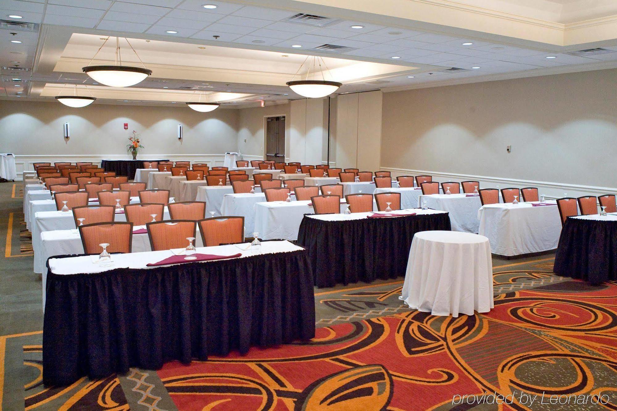 Doubletree By Hilton Bradley International Airport Hotel Windsor Locks Exterior photo